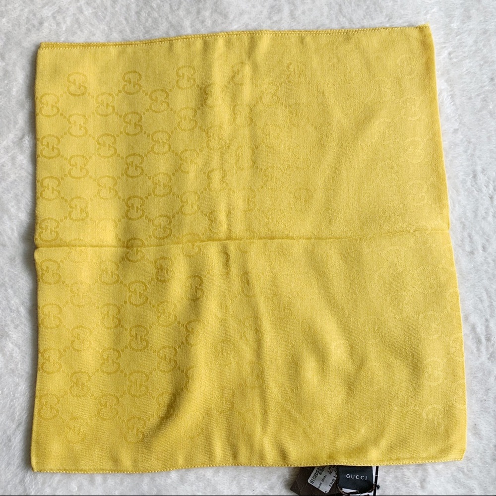 NWT Authentic Gucci Silk Wool Blend Scarf 🧣 Gold Yellow - Picture 5 of 8